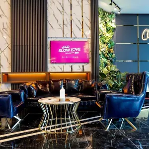 Class Otel